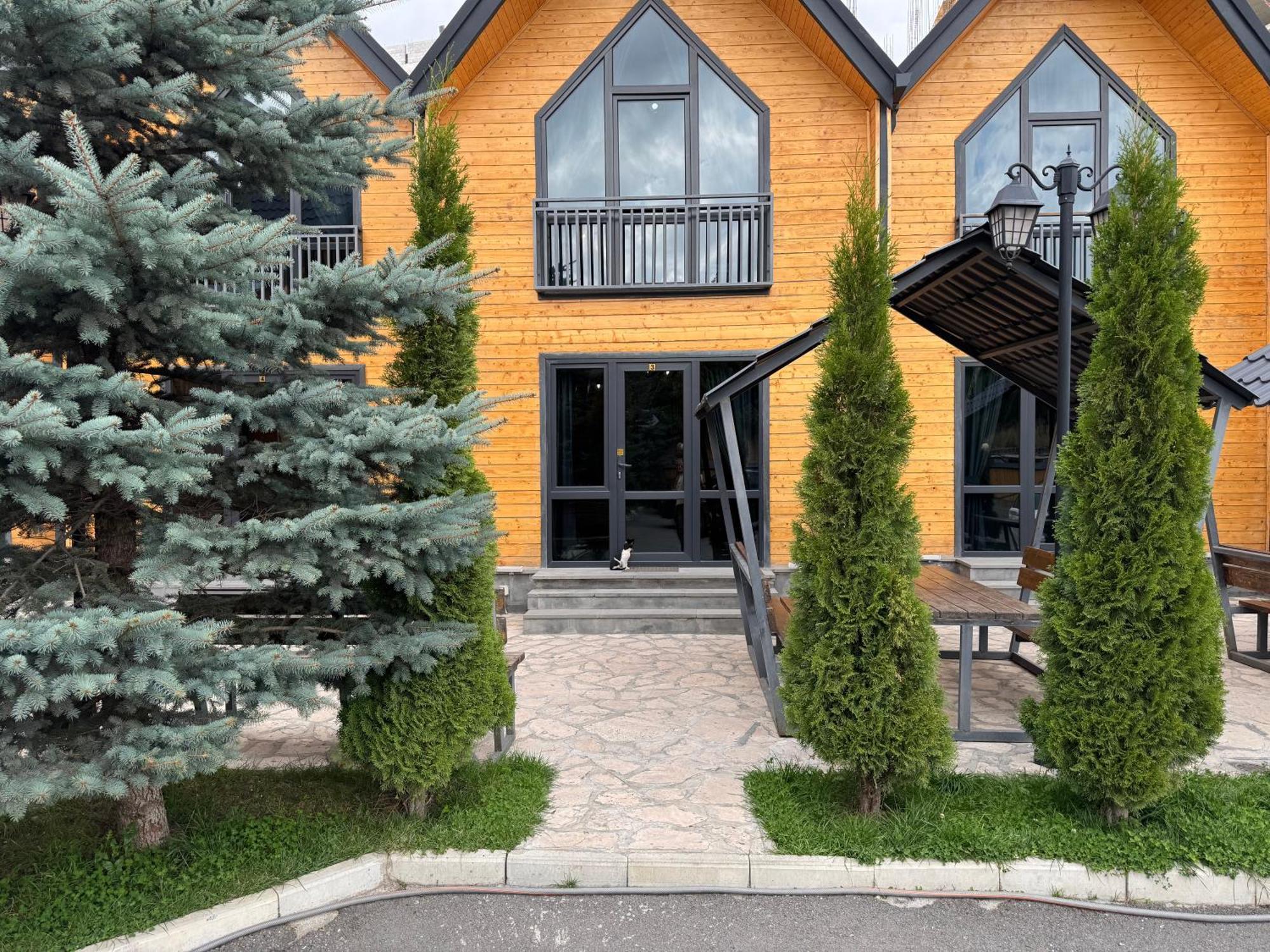 Everest Rest House Tsaghkadzor Ngoại thất bức ảnh